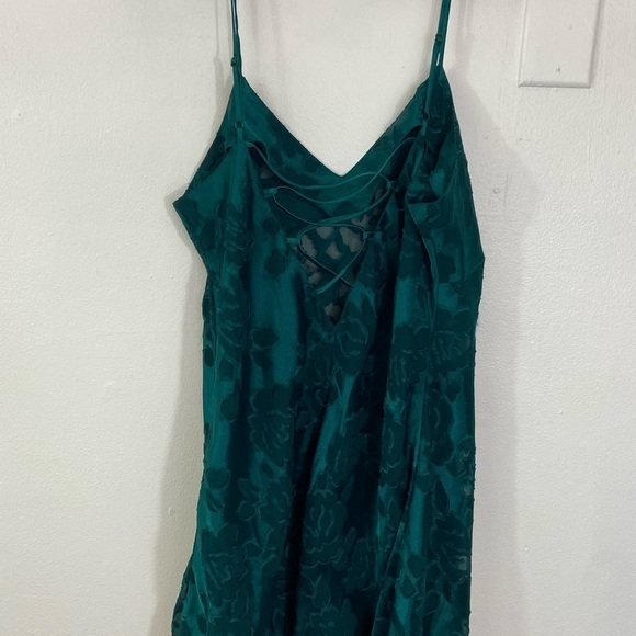 Vintage Victoria Secret Emerald Green Slip Dress M Satin Floral Y2K Whimsigoth - Picture 2 of 9
